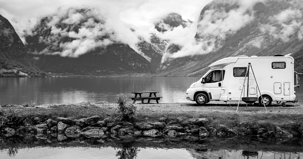 Sorgenfrei auf Reise. Wohnmobil und Wohnwagen günstig versichern.